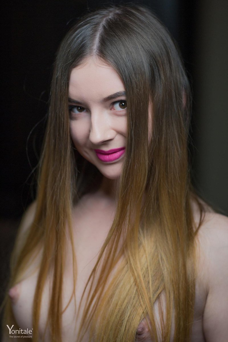Вика, 19
